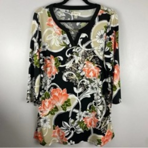 Tradition Floral Multicoloured 3/4 Sleeve Medium Top with Embellishment - Picture 4 of 13